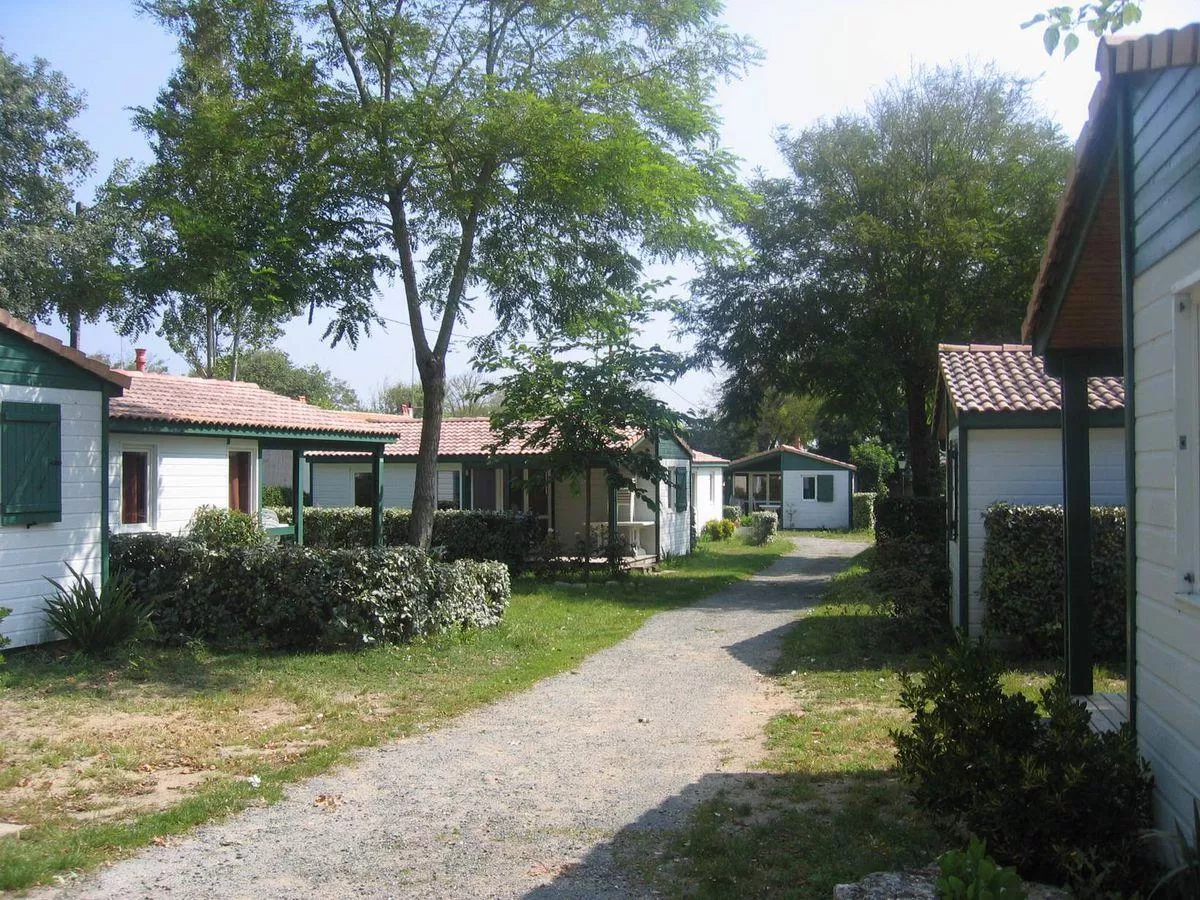 Camping Les Gros Joncs -