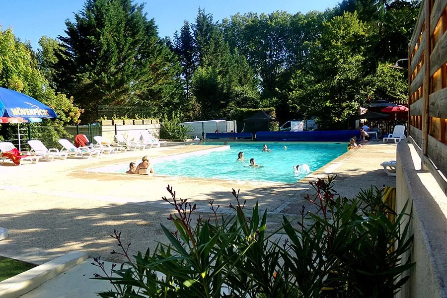 Camping Au Fil de lEau 