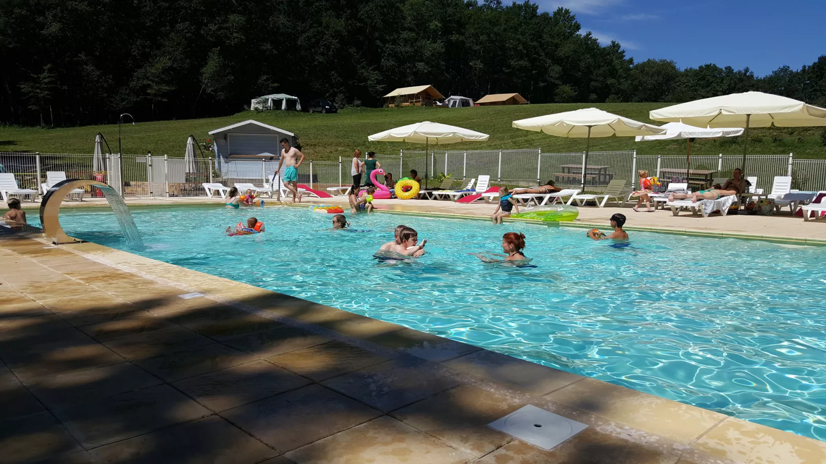 Camping Domaine de Corneuil -