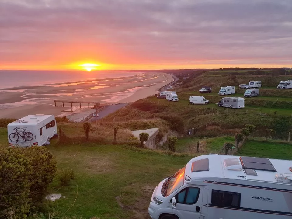 Flower Camping Omaha Beach -
