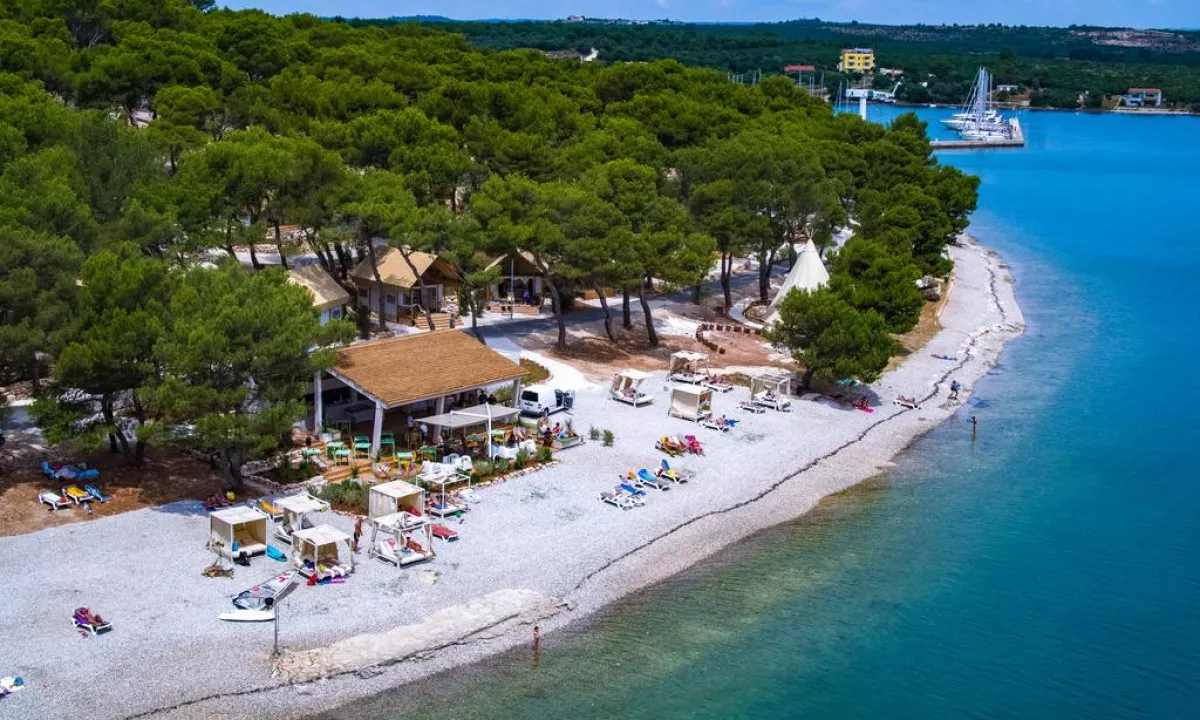 Arena One 99 Glamping-