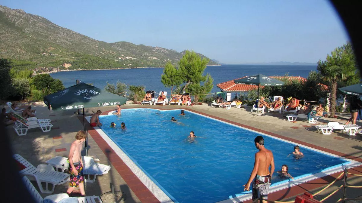 Nevio Camping -