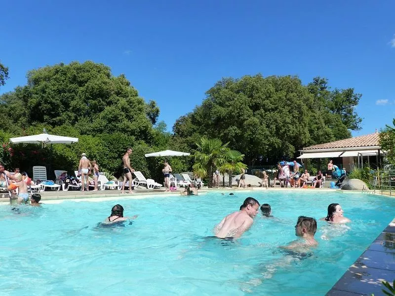 Flower Camping Le Martinet Rouge -