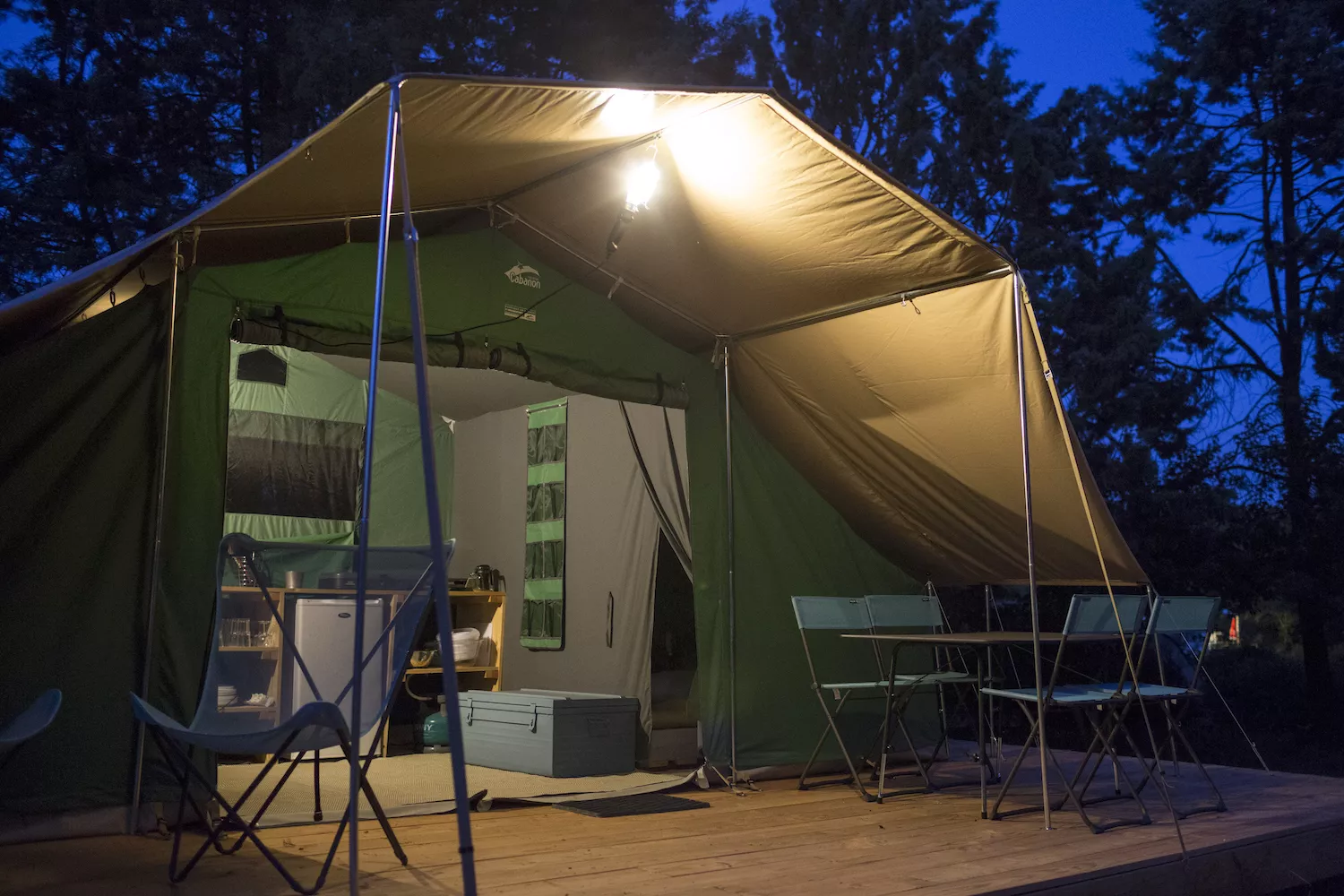 Camping dAngers-Lac de Maine -