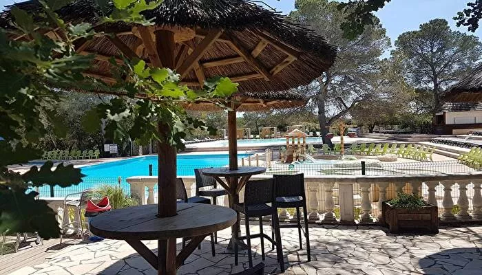 Camping La Pierre Verte -