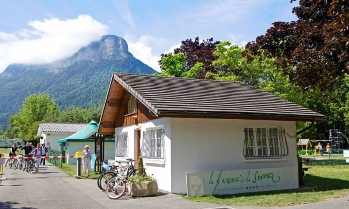 Camping La Ferme de la Serraz -