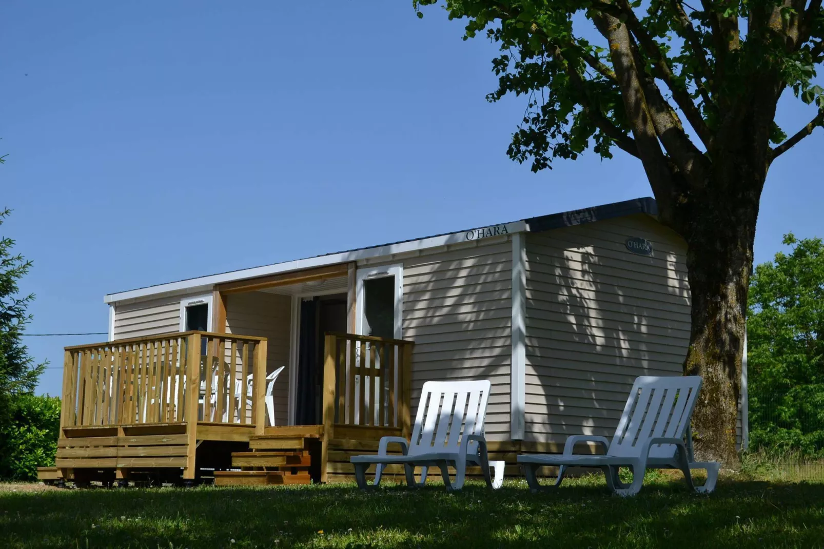 Camping Les Plages de lAin -