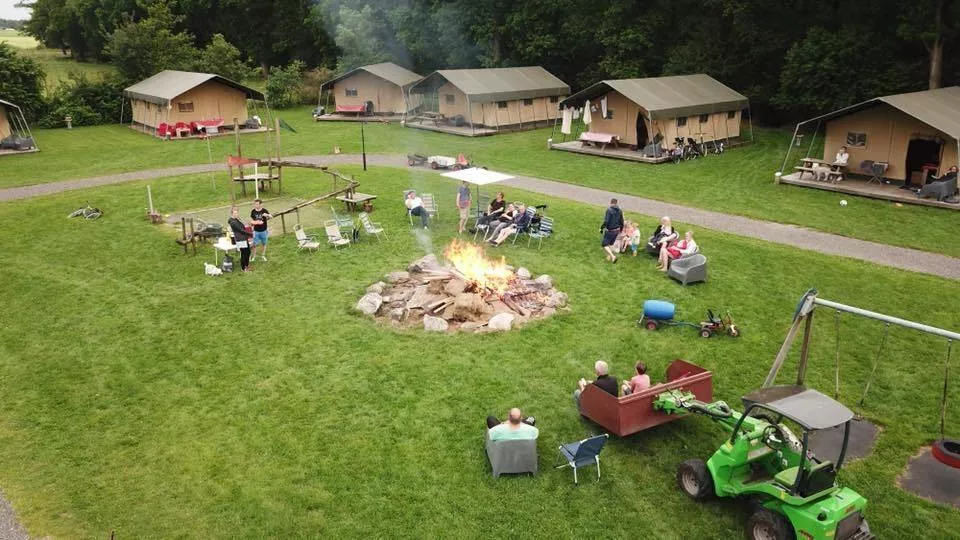 Camping De Geele Bosch