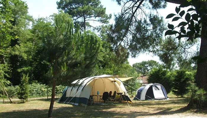 Camping La Chesnays -