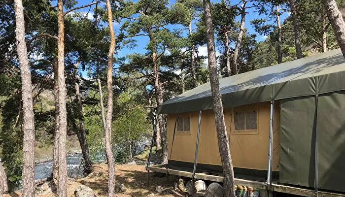 Camping River -