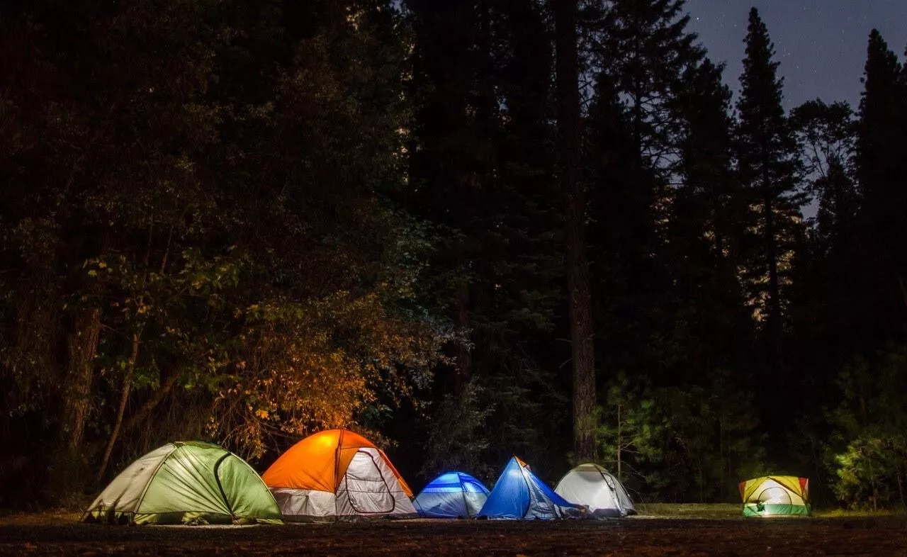 Ga je voor het eerst kamperen? Dan helpen deze 10 kampeertips je op weg!